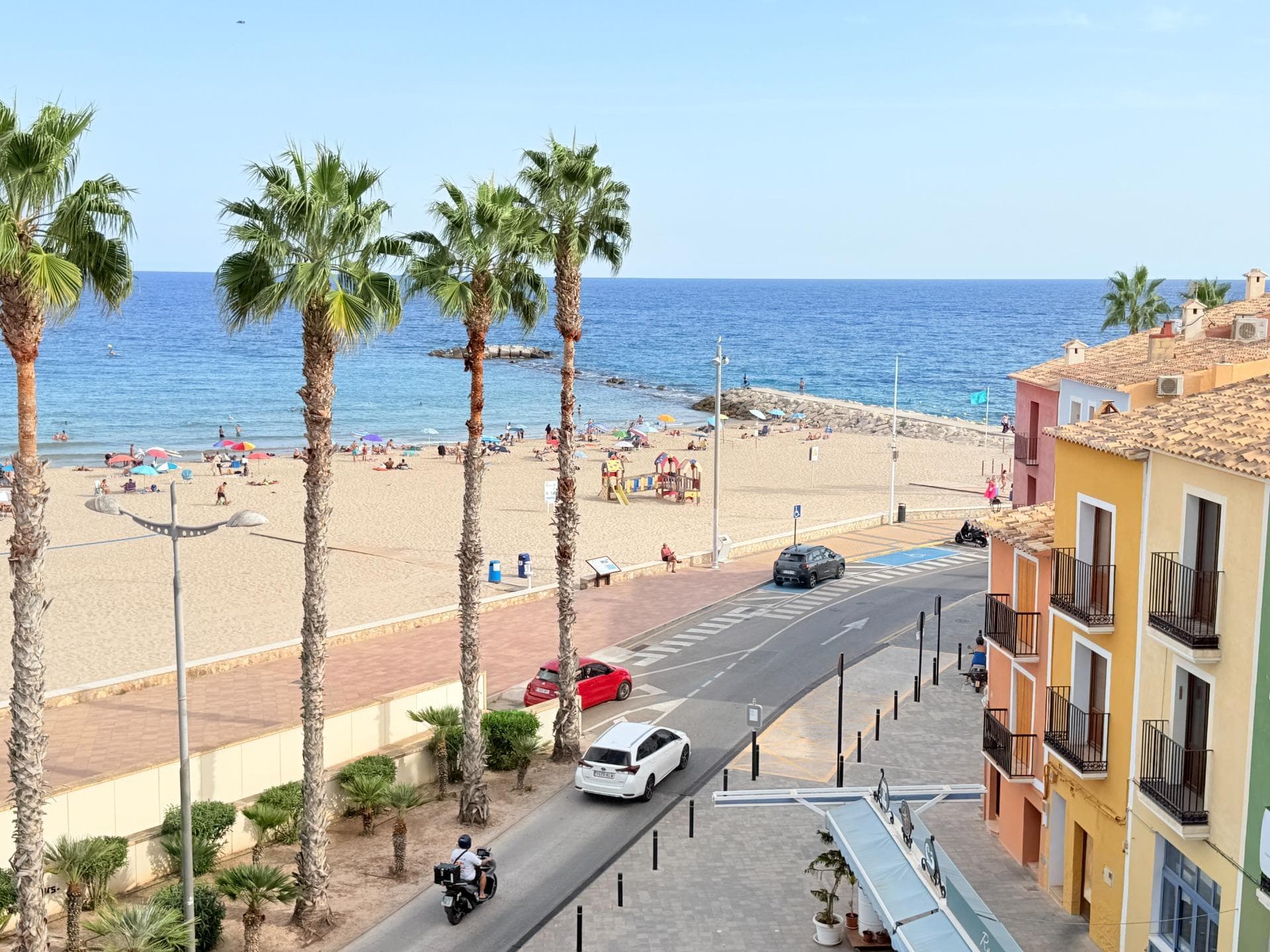 Exclusivo ático en primera línea de playa
